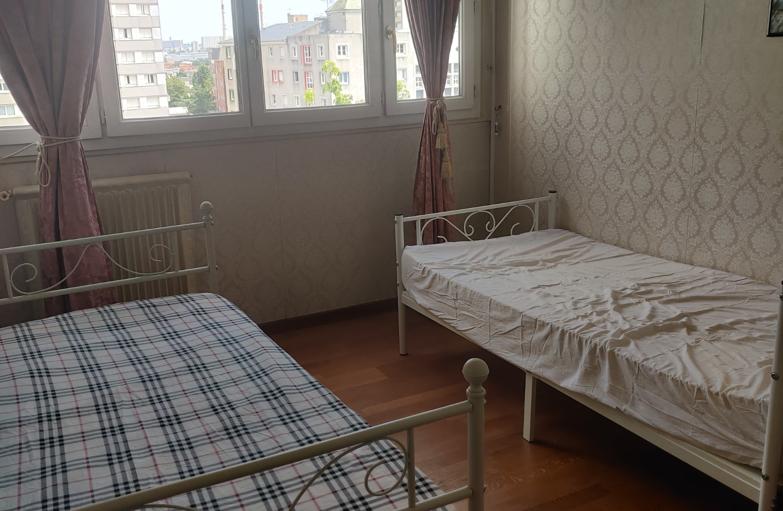 A & A Leisure Service - 1-16 Avenue Maximilian ROBESPHERIE VITRY sur seine Rental Apartment