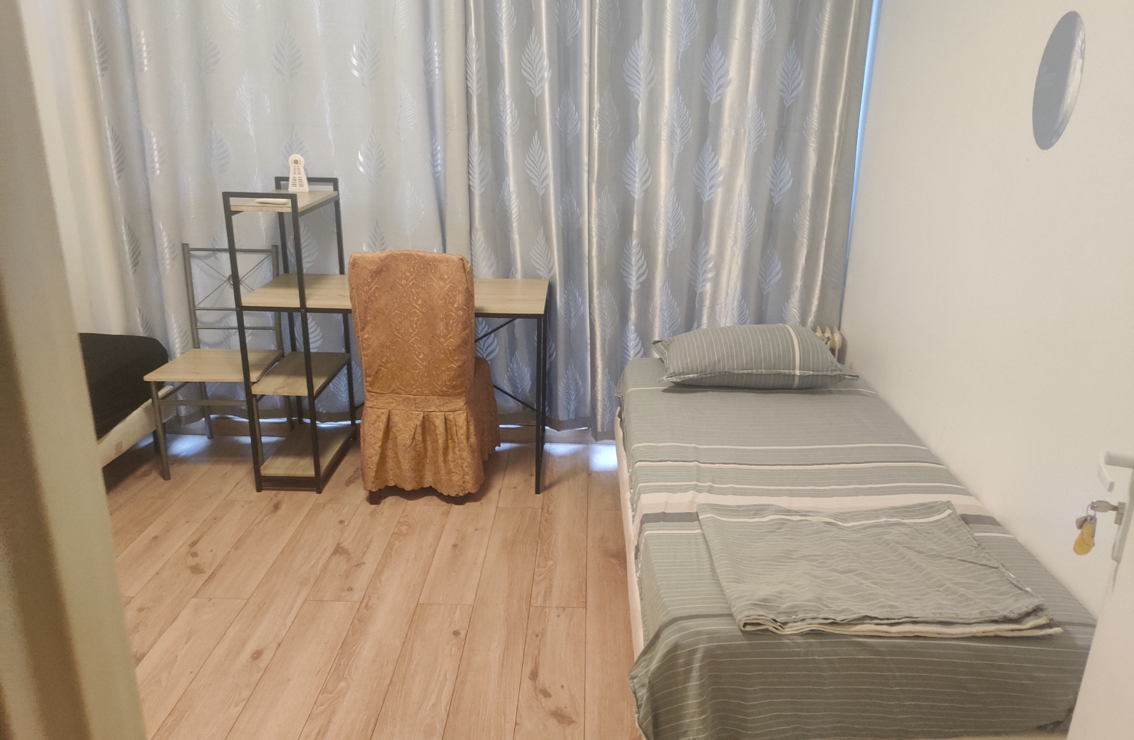 A & A Leisure Service - 1-16 Avenue Maximilian ROBESPHERIE VITRY sur seine Rental Apartment